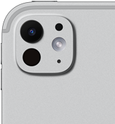 iPad Proの背面の外観、カラーはシルバー、5枚構成のレンズとアダプティブTrue Toneフラッシュを備えたProのカメラシステム