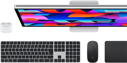 AirPods、Touch ID搭載Magic Keyboard、Magic Mouse、Magic Trackpad、Studio Displayを含むアクセサリとデバイスのコレクション