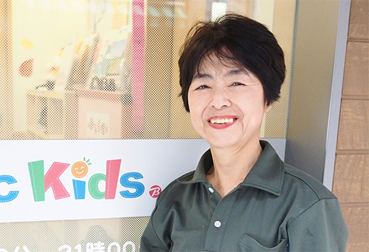 石川 佳子