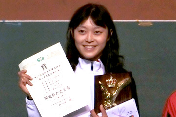 岡田久美子優勝の表彰台